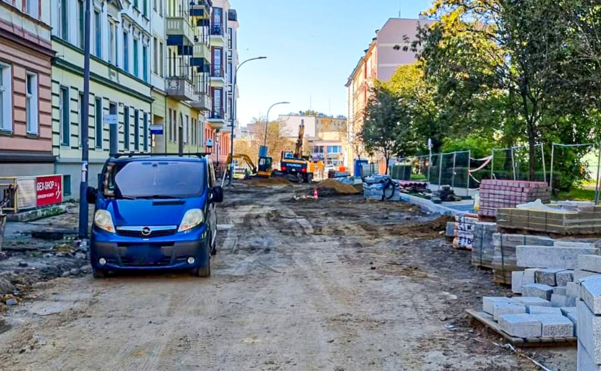 Remont Staszica potrwa dłużej niż planowano. Będzie próg zwalniający - Serwis informacyjny z Raciborza - naszraciborz.pl