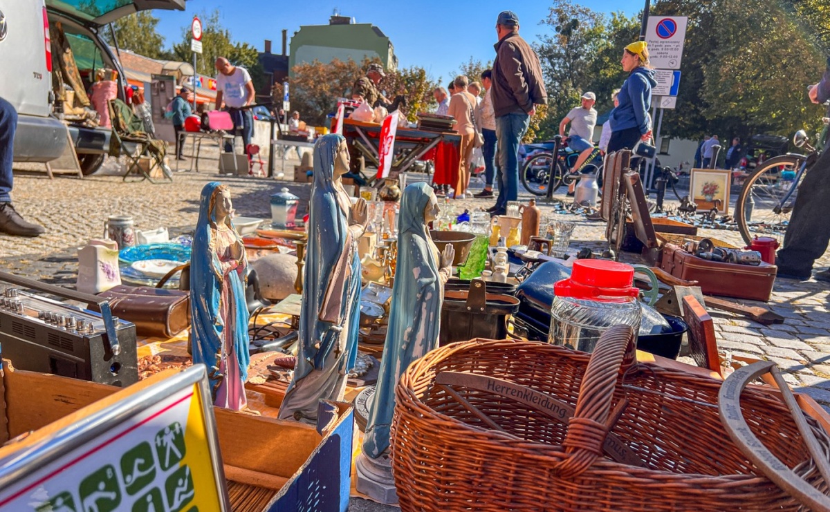 Ciekawostki z raciborskiego targu staroci - Serwis informacyjny z Raciborza - naszraciborz.pl