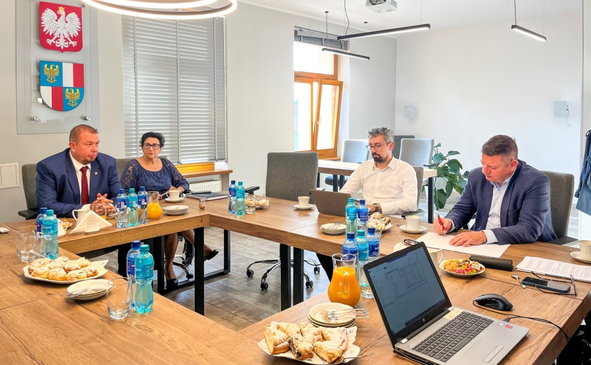 Wiceminister Infrastruktury odwiedził Racibórz – rozmowy o drogach, transporcie i pomocy powodzianom - Serwis informacyjny z Raciborza - naszraciborz.pl