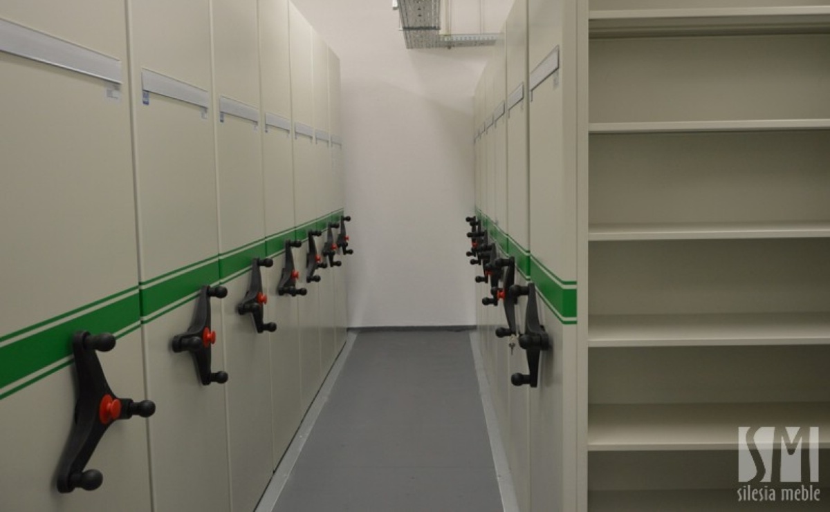 Regały przesuwne to optymalizacja miejsca w archiwum i magazynie - jak to się odbywa? - Serwis informacyjny z Raciborza - naszraciborz.pl