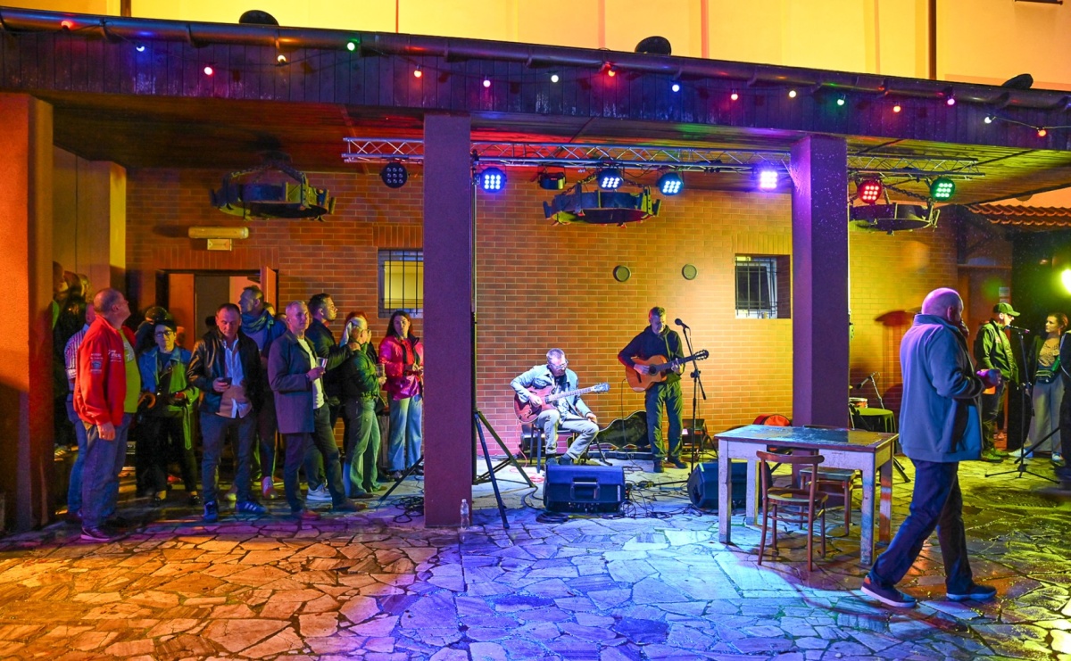 Labirynt znów ożył. Spotkanie i dyskoteka w stylu lat 80-tych za nami [FOTO i WIDEO] - Serwis informacyjny z Raciborza - naszraciborz.pl