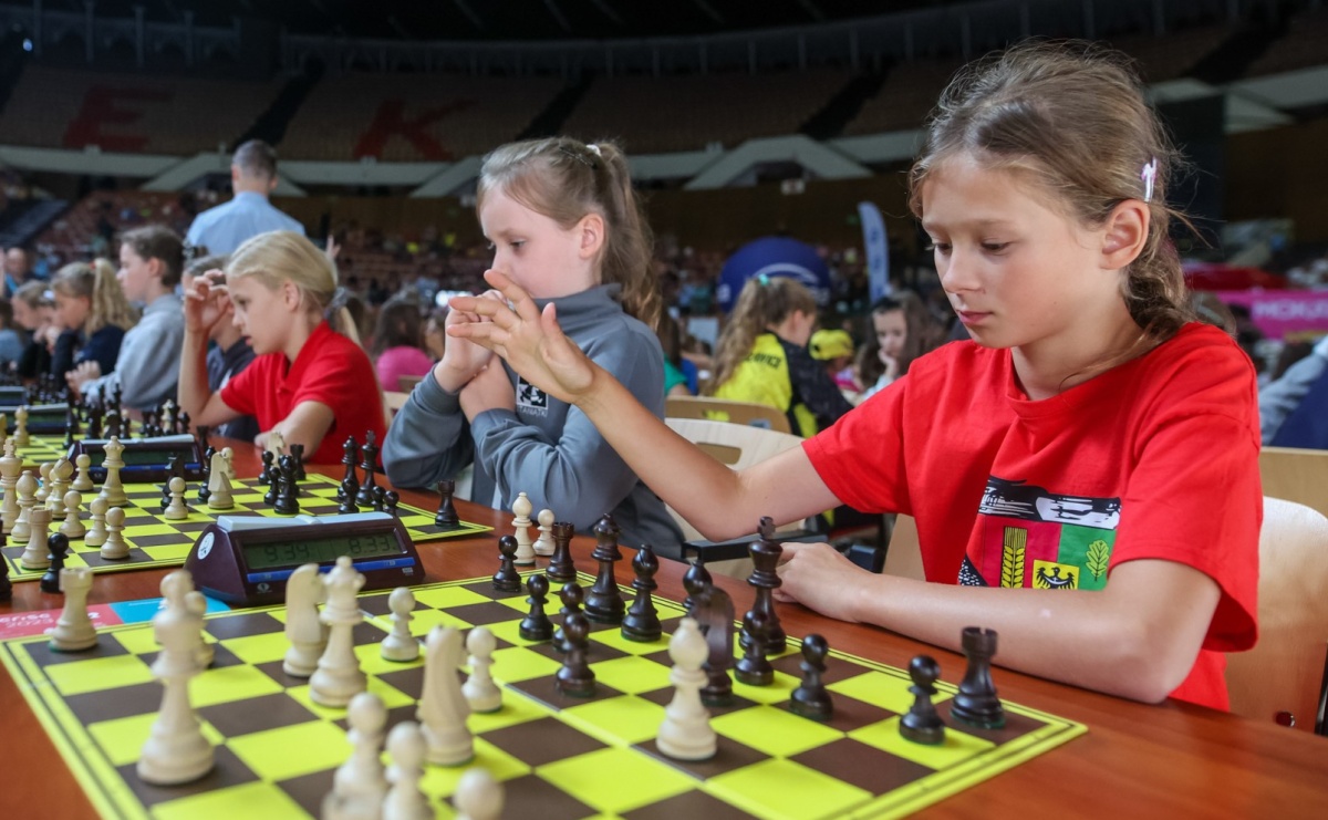 Tłumy młodych szachistów znów zawładną Spodkiem! Święto szachów w legendarnej hali - Serwis informacyjny z Raciborza - naszraciborz.pl