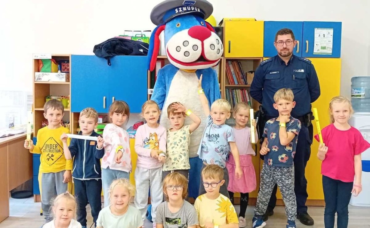 Policjant i Sznupek z wizytą u przedszkolaków w Rudach - Serwis informacyjny z Raciborza - naszraciborz.pl