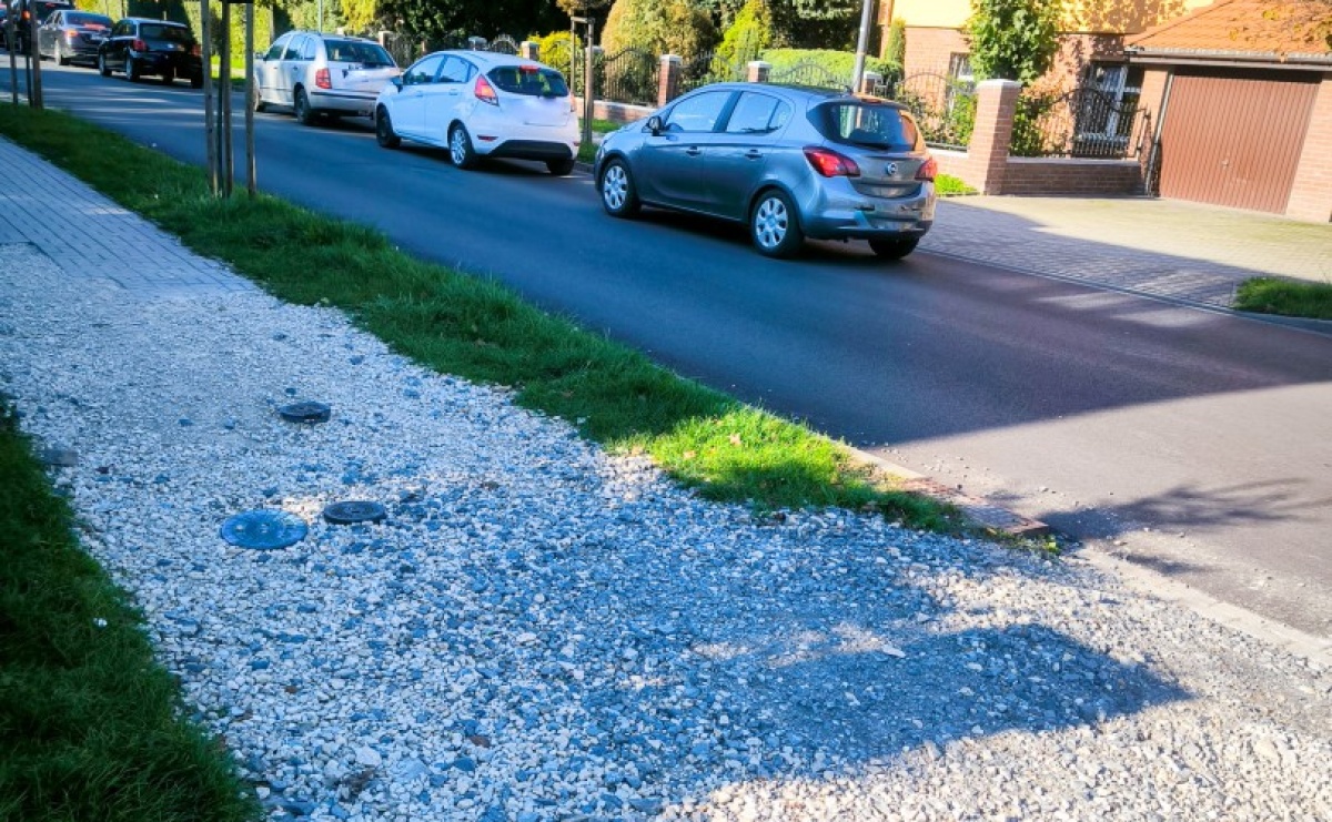 Rozkopany chodnik na ul. Jana Matejki: mieszkańcy czekają na naprawę - Serwis informacyjny z Raciborza - naszraciborz.pl