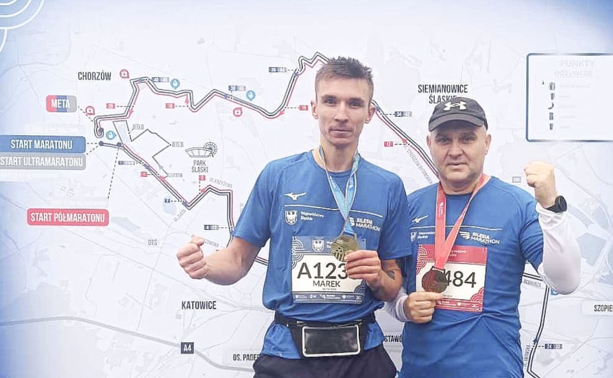 Marek Karnas i Tomasz Siemiątkowski z Raciborza na Silesia Maraton 2024 - Serwis informacyjny z Raciborza - naszraciborz.pl