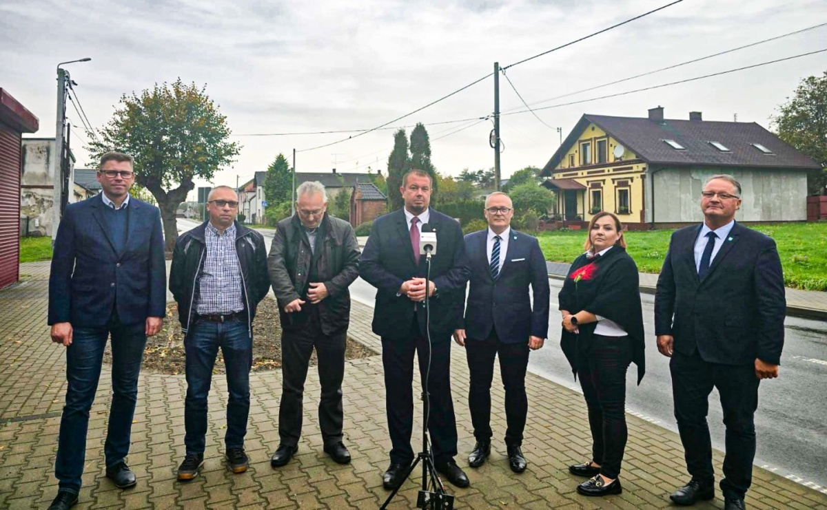 Zmodernizowany odcinek drogi powiatowej Lekartów – Pietrowice Wielkie oficjalnie oddany do użytku - Serwis informacyjny z Raciborza - naszraciborz.pl