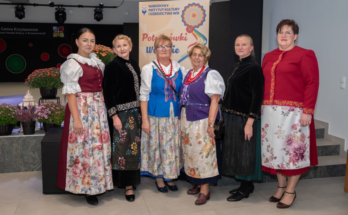 Piyrwyj tak se tańcowało, że aż trzeszczało! Potańcówka wiejska w Tworkowie  - Serwis informacyjny z Raciborza - naszraciborz.pl