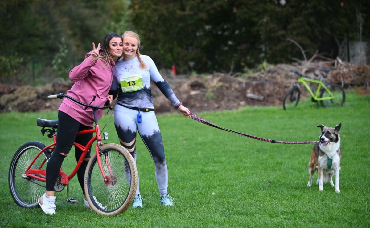 Niedzielny dogtrekking. Bieg i spacer z psami wsparciem dla zwierząt OTOZ Animals - Serwis informacyjny z Raciborza - naszraciborz.pl