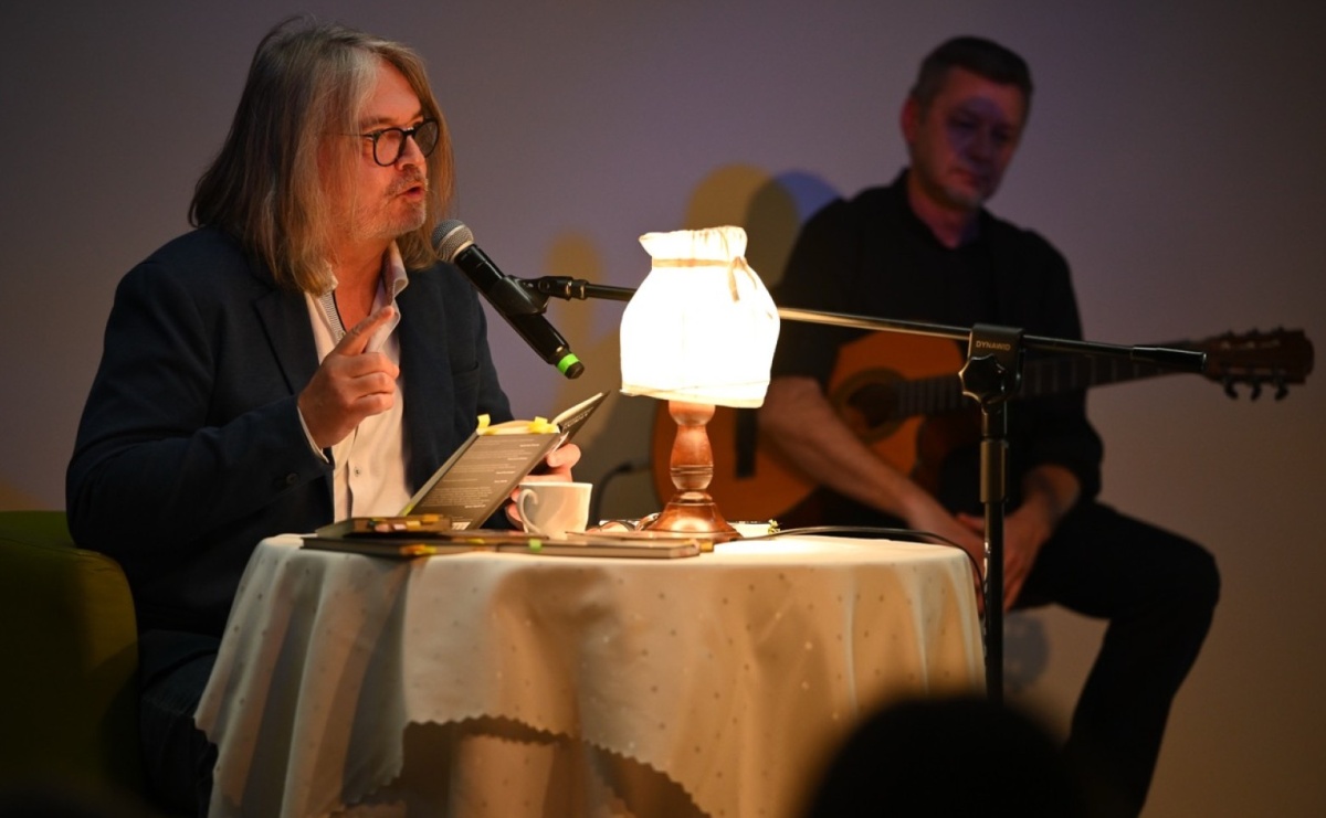 Wieczór poezji i muzyki w Zamku Piastowskim w Raciborzu. Krzysztof Cezary Buszman i Perspektywa Okolicy - Serwis informacyjny z Raciborza - naszraciborz.pl