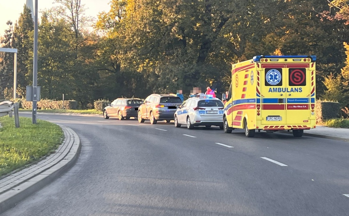 Zdarzenie na Reymonta. Kobieta leżała na chodniku przy Odrostradzie - Serwis informacyjny z Raciborza - naszraciborz.pl