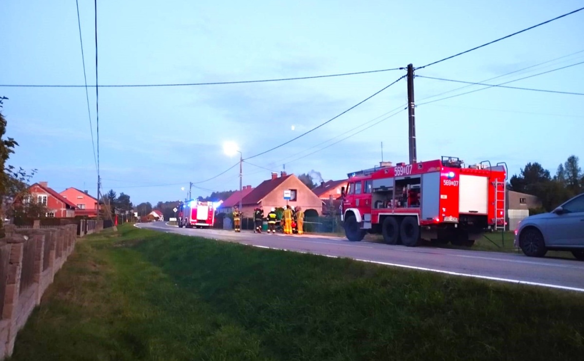 Nieustalony sprawca uszkodził wiatę przystankową w Rudzie Kozielskiej - Serwis informacyjny z Raciborza - naszraciborz.pl