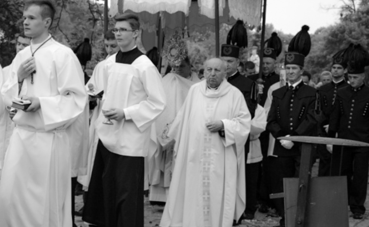 Zmarł ks. dziekan Gotfryd Fesser, były proboszcz z Górkach Śląskich - Serwis informacyjny z Raciborza - naszraciborz.pl