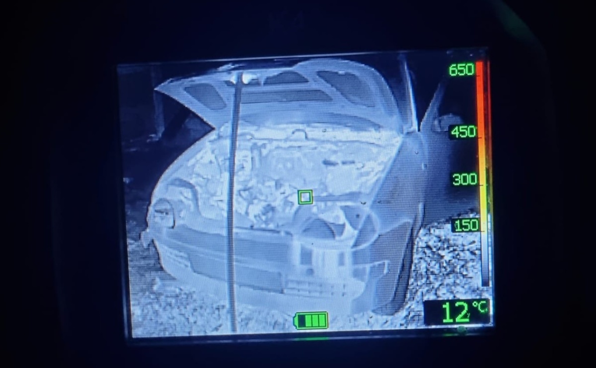 Strażackie interwencje: od zaciętych kajdanek po pożar silnika - Serwis informacyjny z Raciborza - naszraciborz.pl