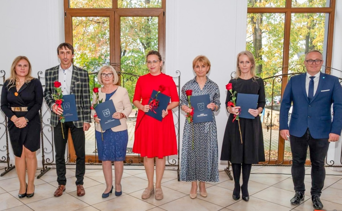 Gminne obchody Dnia Edukacji Narodowej w Pietrowicach Wielkich - Serwis informacyjny z Raciborza - naszraciborz.pl