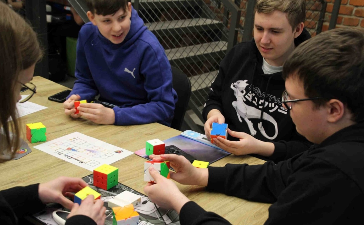 Ignacy ponownie ugości mistrzów speedcubingu - Serwis informacyjny z Raciborza - naszraciborz.pl