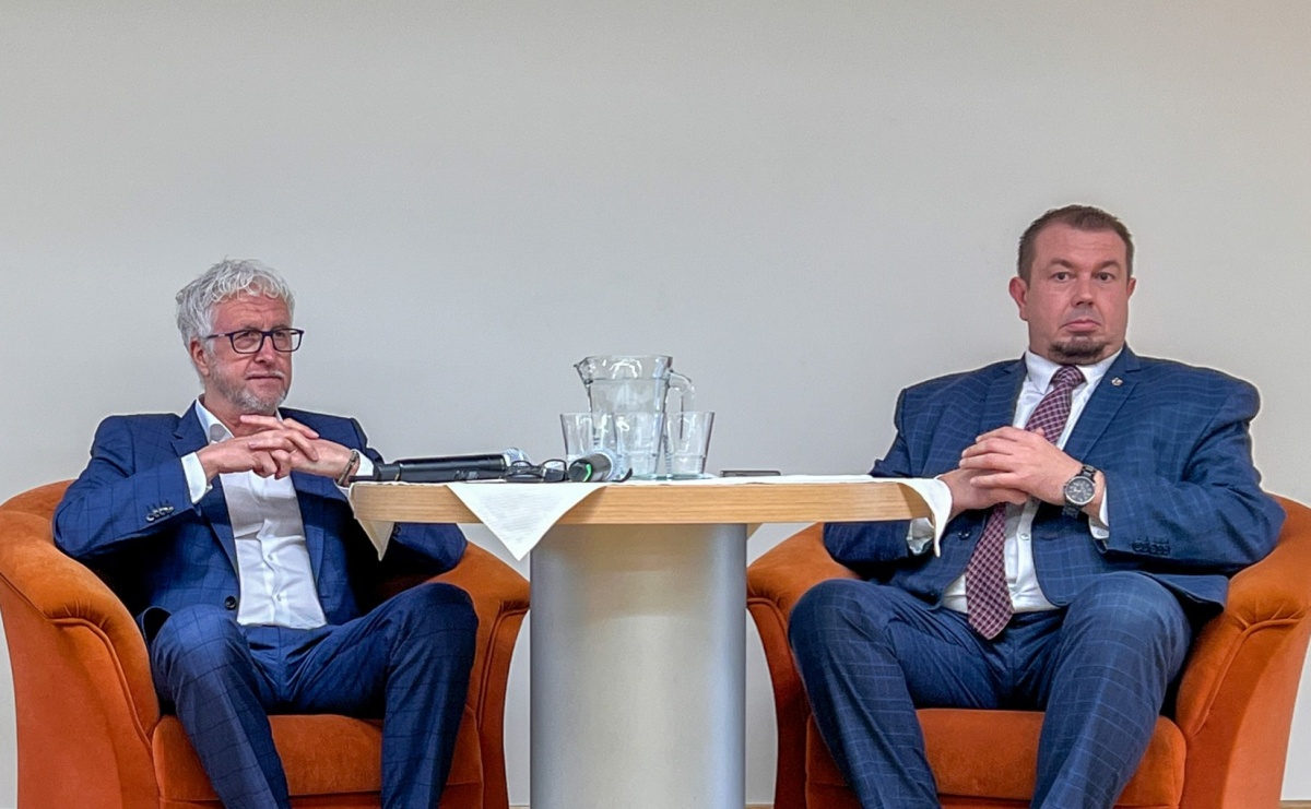 Biznes i władza na zamku. Starosta o nowych inwestycjach drogowych, prezydent o trasie do Rybnika, pl. Długosza i żwirowni - Serwis informacyjny z Raciborza - naszraciborz.pl