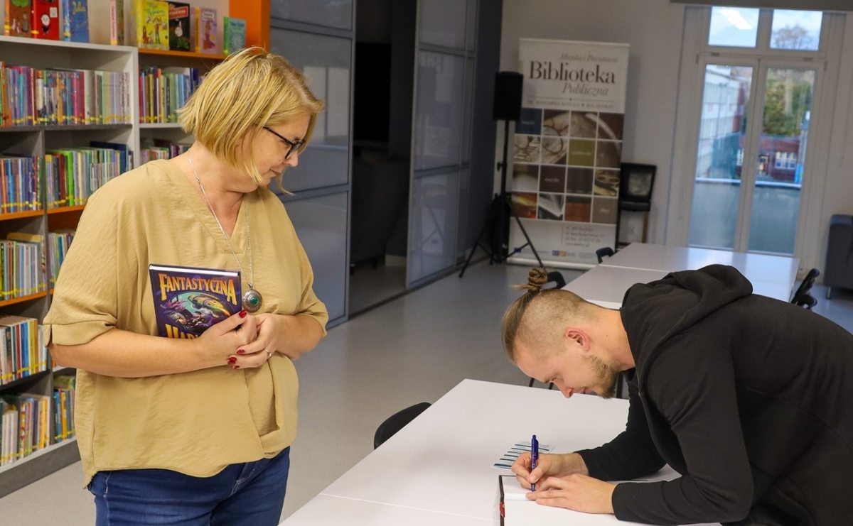Koń Movie. Kończewski w raciborskiej bibliotece - Serwis informacyjny z Raciborza - naszraciborz.pl