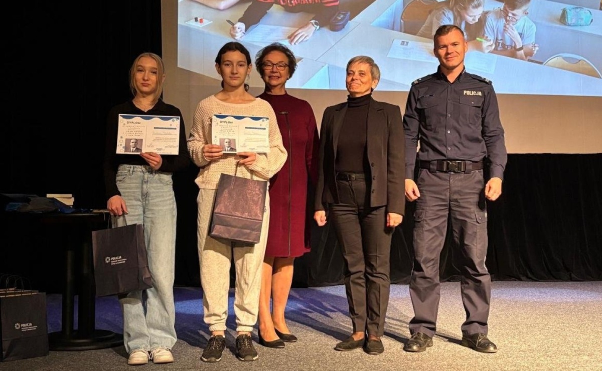 Policjanci wzięli udział w podsumowaniu konkursu Śladami Adama Kocura  - Serwis informacyjny z Raciborza - naszraciborz.pl