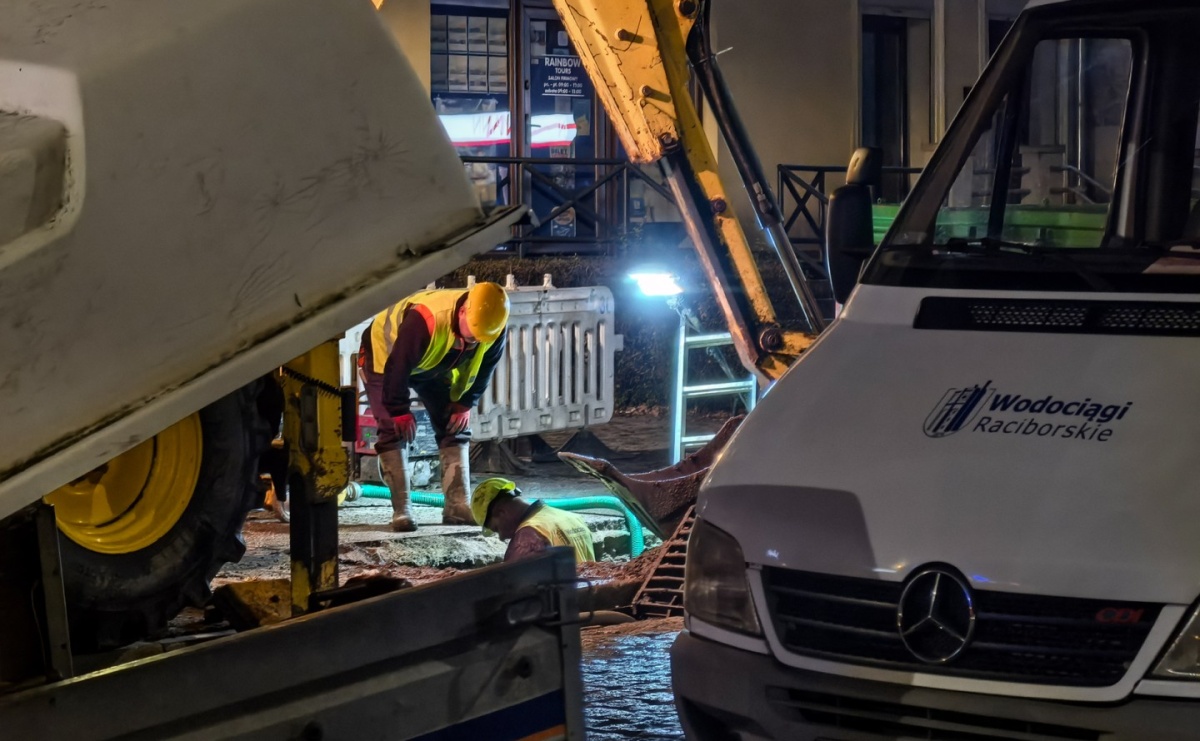 Brak wody na kilku raciborskich ulicach. Trwa usuwanie awarii - Serwis informacyjny z Raciborza - naszraciborz.pl