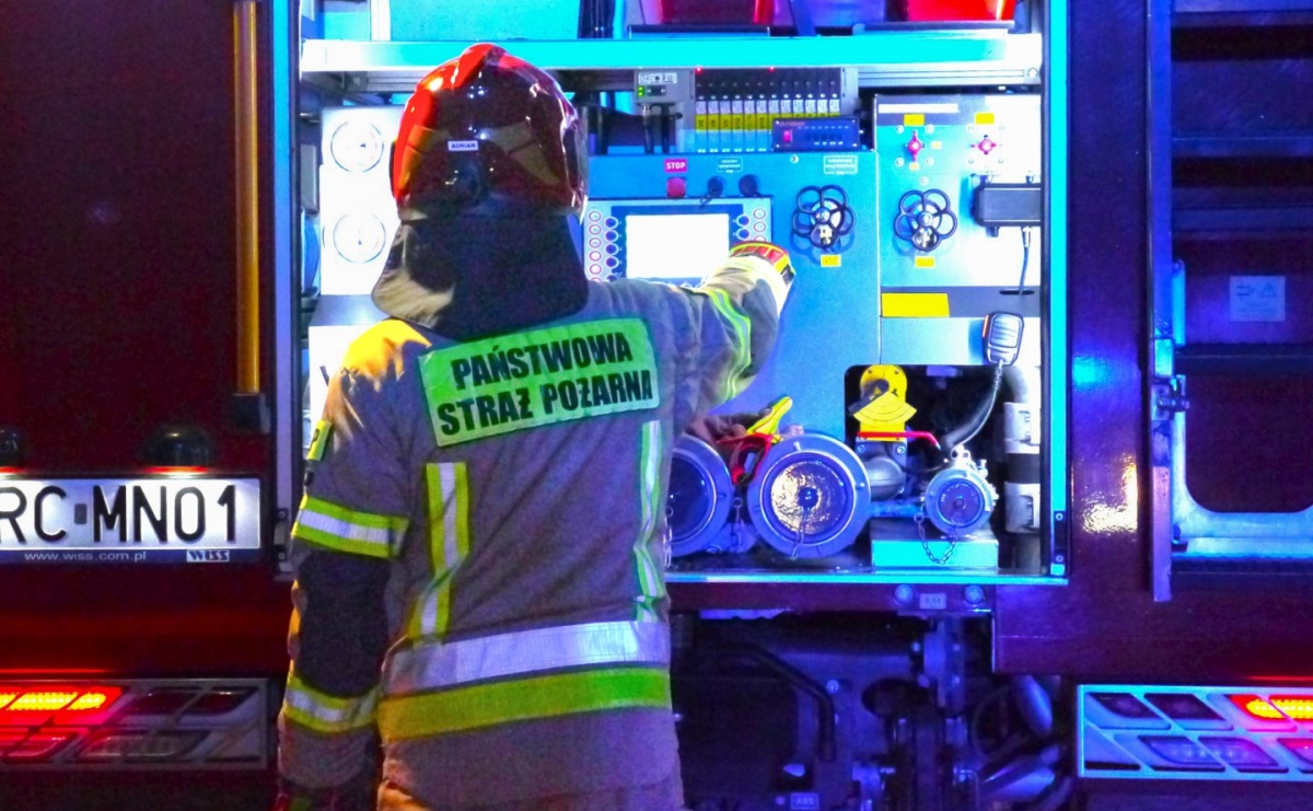 Raport 998. W Zabełkowie zapaliła się sadza w kominie - Serwis informacyjny z Raciborza - naszraciborz.pl