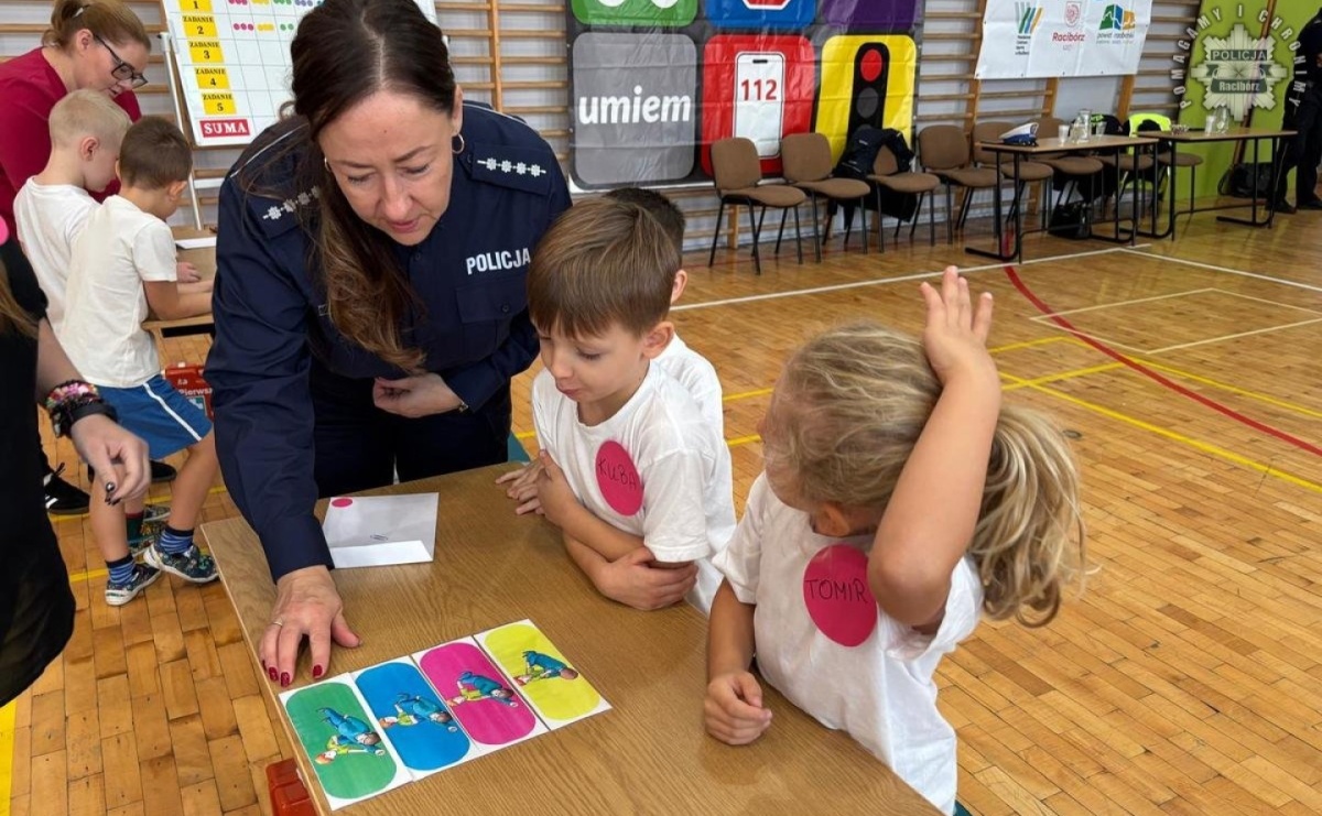 Przedszkolaki w akcji. Konkurs Bezpieczne dzieci - znam, wiem, umiem - Serwis informacyjny z Raciborza - naszraciborz.pl