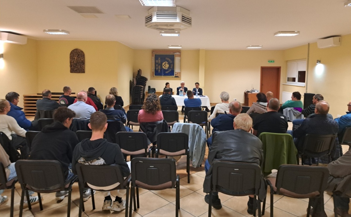 Tematy drogowe zdominowały spotkanie prezydenta z mieszkańcami Markowic - Serwis informacyjny z Raciborza - naszraciborz.pl