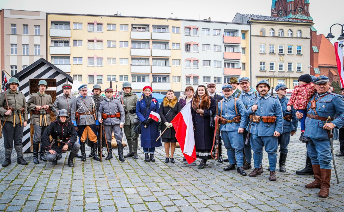 Historyczne widowisko na raciborskim rynku – Polacy przejmują pruski posterunek [FOTO i WIDEO] - Serwis informacyjny z Raciborza - naszraciborz.pl