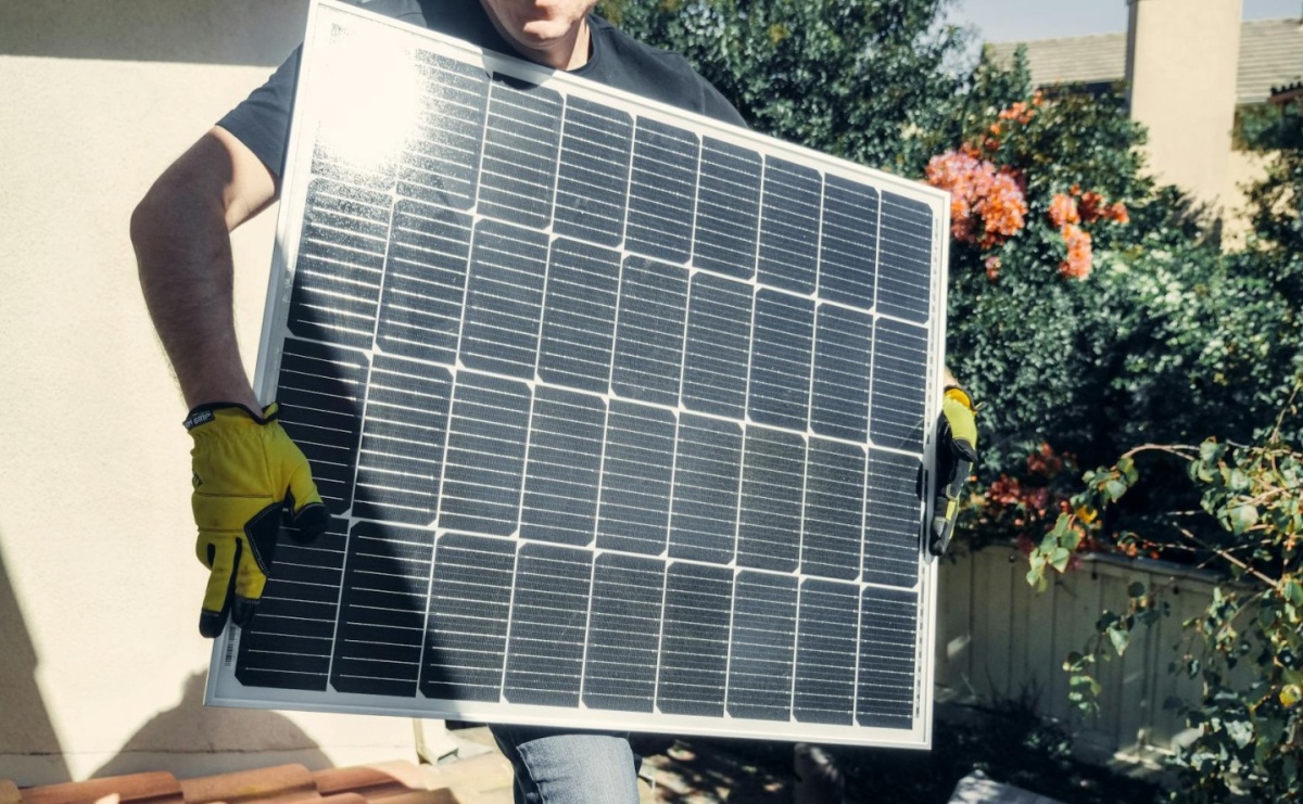 Fotowoltaika na balkon – czy to dobry pomysł? - Serwis informacyjny z Raciborza - naszraciborz.pl