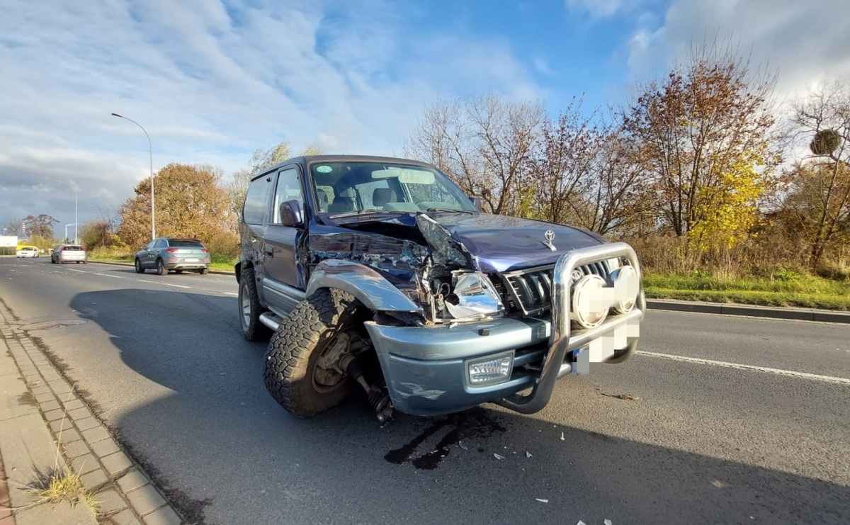 W trakcie cofania doprowadził do zderzenia - Serwis informacyjny z Raciborza - naszraciborz.pl