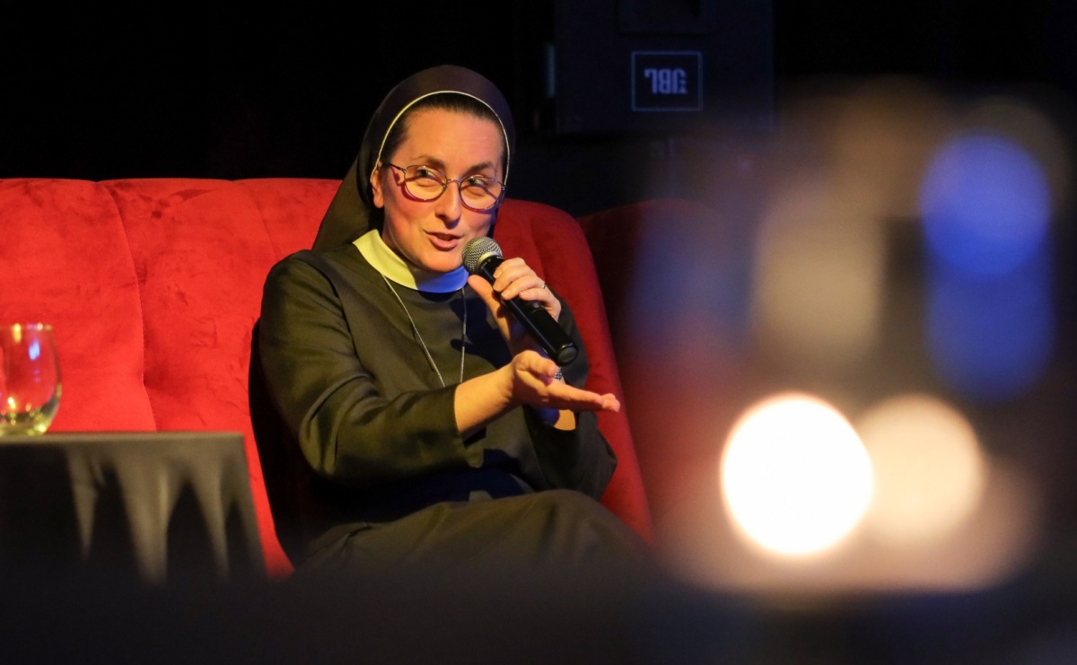 W PUNKT. Spotkanie z siostrą Barbarą Panfil - misjonarką na Filipinach - Serwis informacyjny z Raciborza - naszraciborz.pl