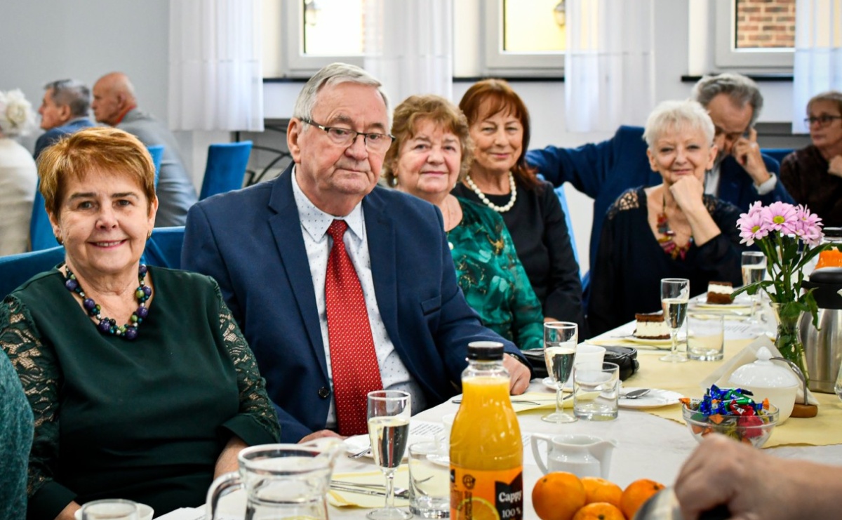 Dzień Seniora w Restauracji Raciborska - Serwis informacyjny z Raciborza - naszraciborz.pl