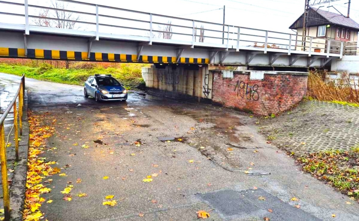 Niekorzystne warunki na drogach. Policja apeluje o ostrożność - Serwis informacyjny z Raciborza - naszraciborz.pl