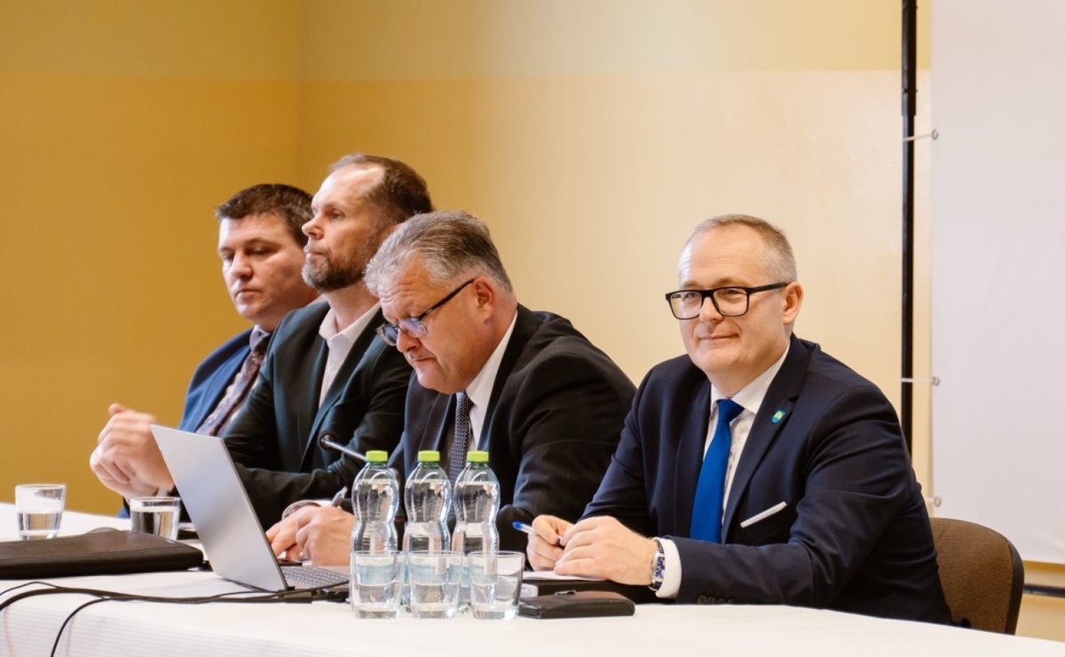 Ziemia po Agromaxie trafi do rolników. Takie zapewnienie padło w Pietrowicach Wielkich - Serwis informacyjny z Raciborza - naszraciborz.pl