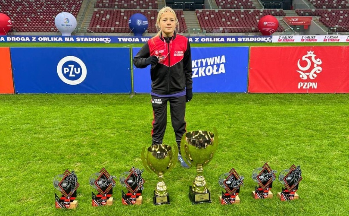 Z Orlika na Stadion. Piłkarka Unii Racibórz ze srebrnym medalem - Serwis informacyjny z Raciborza - naszraciborz.pl