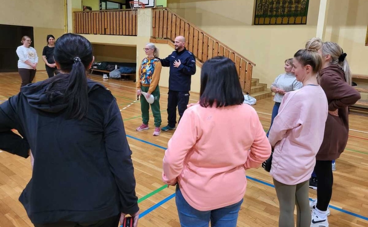 Policyjne szkolenie dla nauczycieli w Nędzy - Serwis informacyjny z Raciborza - naszraciborz.pl