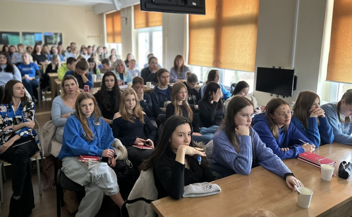 Konferencja Go Blue for AMR w Akademii Nauk Stosowanych w Raciborzu. Edukacja i świadomość w walce z antybiotykoopornością - Serwis informacyjny z Raciborza - naszraciborz.pl