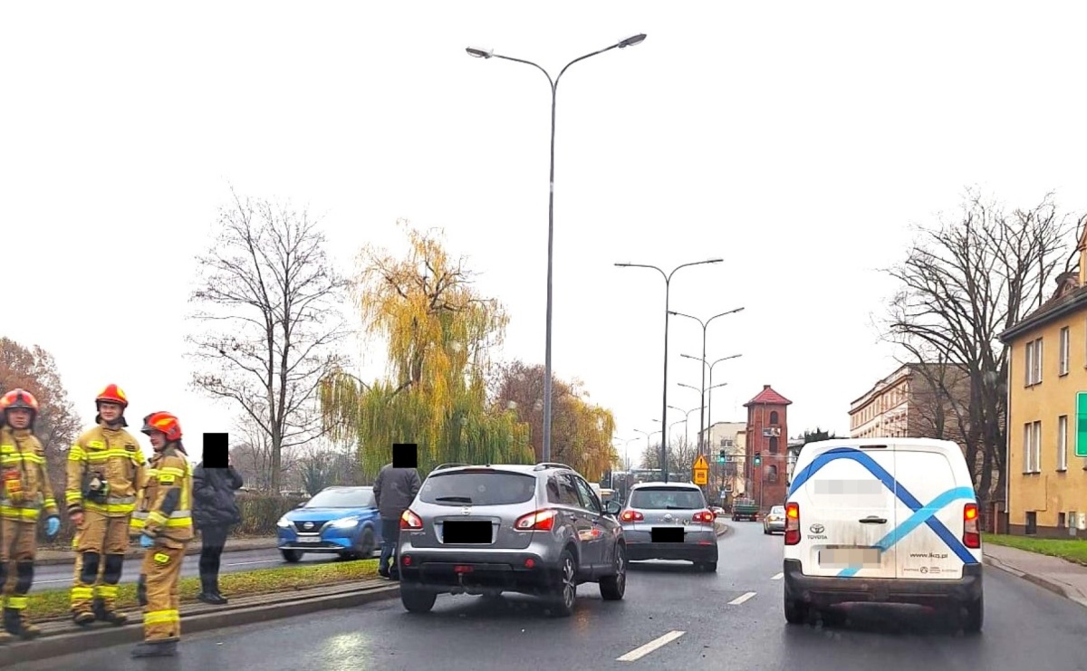 Volkswagen i nissan zderzyły się na Odrostradzie - Serwis informacyjny z Raciborza - naszraciborz.pl