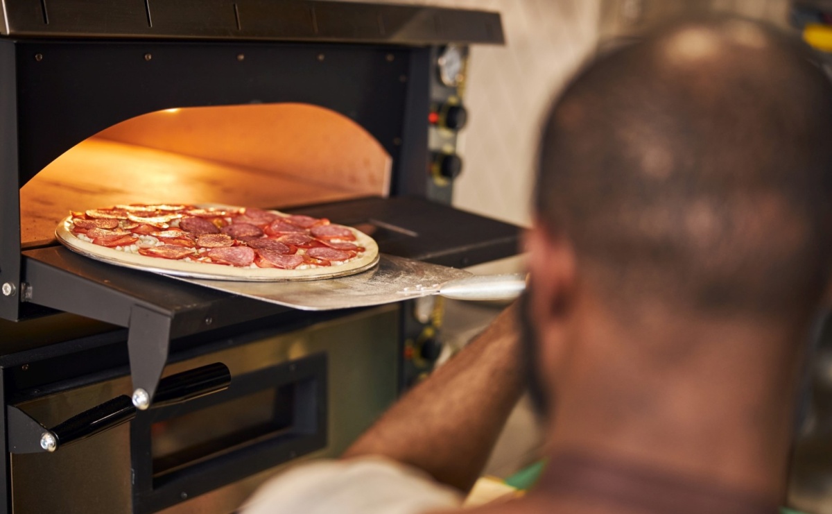 Jak wybrać dobry piec do pizzy - Serwis informacyjny z Raciborza - naszraciborz.pl