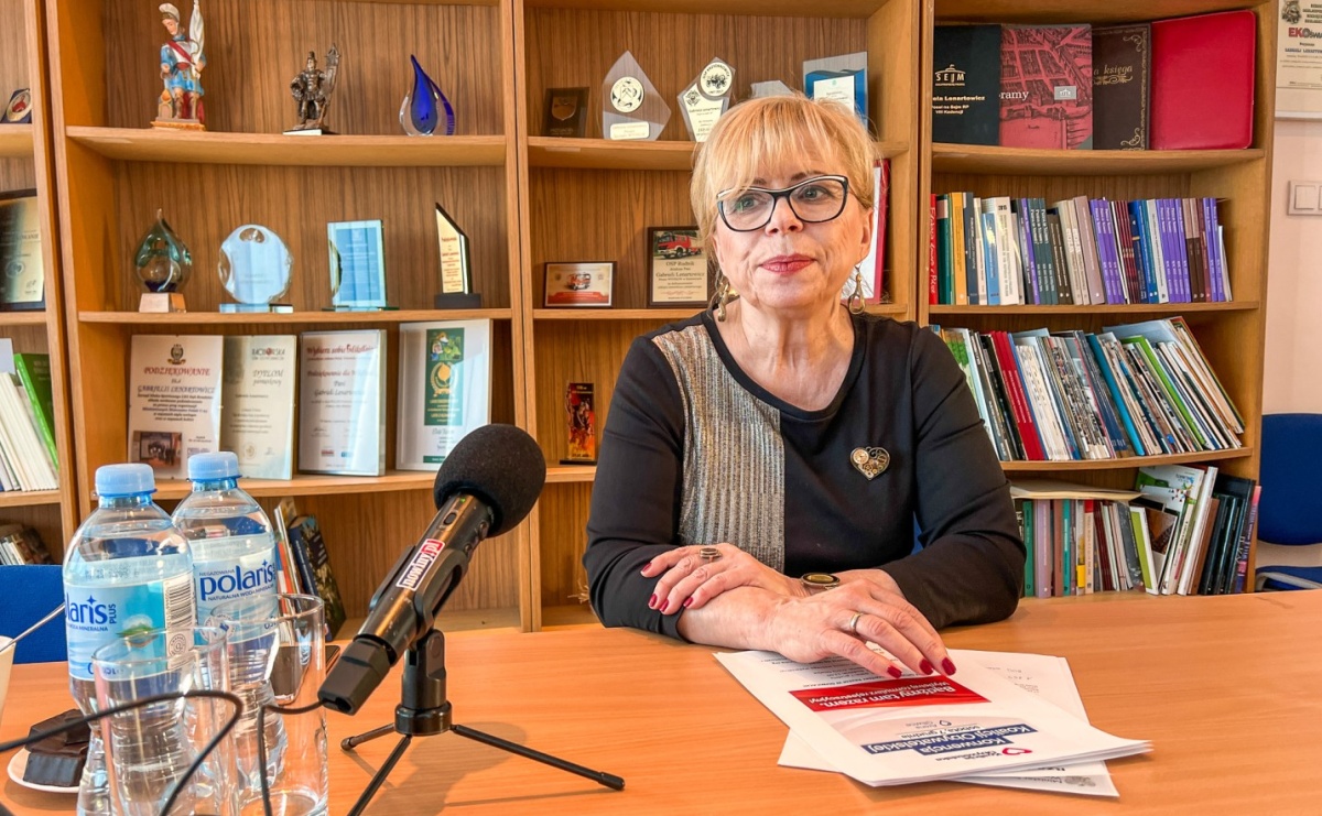 Posłanka Gabriela Lenartowicz odnosi się do wypowiedzi posła M. Wosia - Serwis informacyjny z Raciborza - naszraciborz.pl