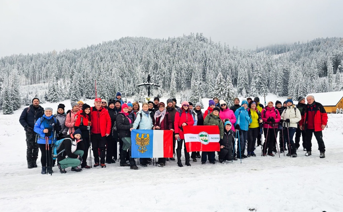 W górach z PTTK Racibórz: Rusinowa Polana, Gęsia Szyja i Andrzejki z kapelą - Serwis informacyjny z Raciborza - naszraciborz.pl