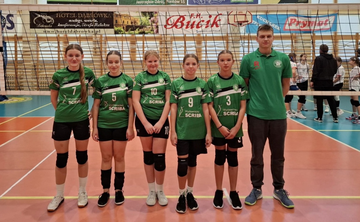 Siatkarskie debiuty dziewcząt, udane spotkania chłopców - Serwis informacyjny z Raciborza - naszraciborz.pl