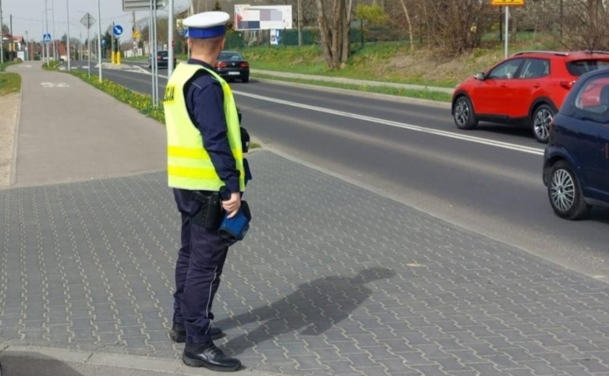 Pędził w zabudowanym 105 km/h. Pożegnał się z prawkiem - Serwis informacyjny z Raciborza - naszraciborz.pl