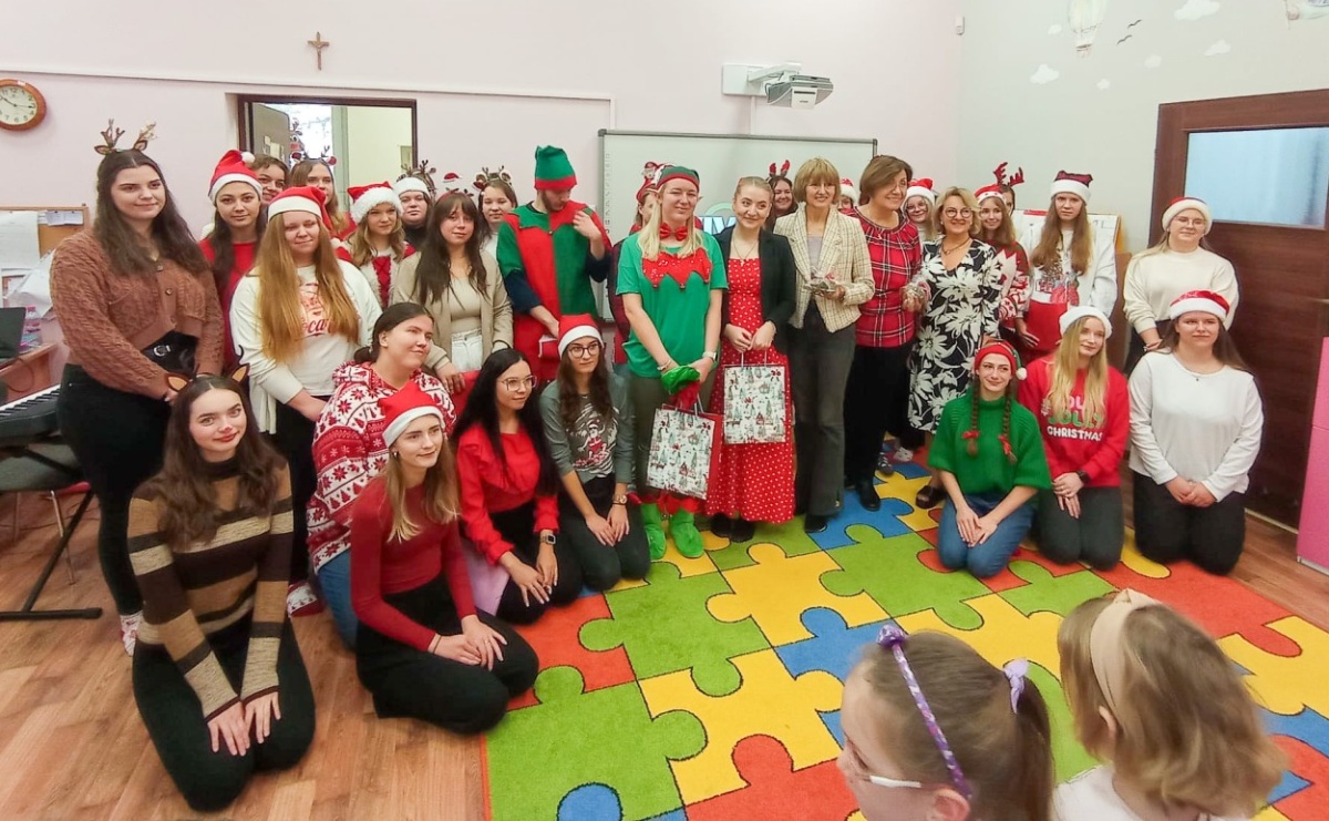 Przedszkolaki z Czternastki w świątecznym nastroju - Serwis informacyjny z Raciborza - naszraciborz.pl