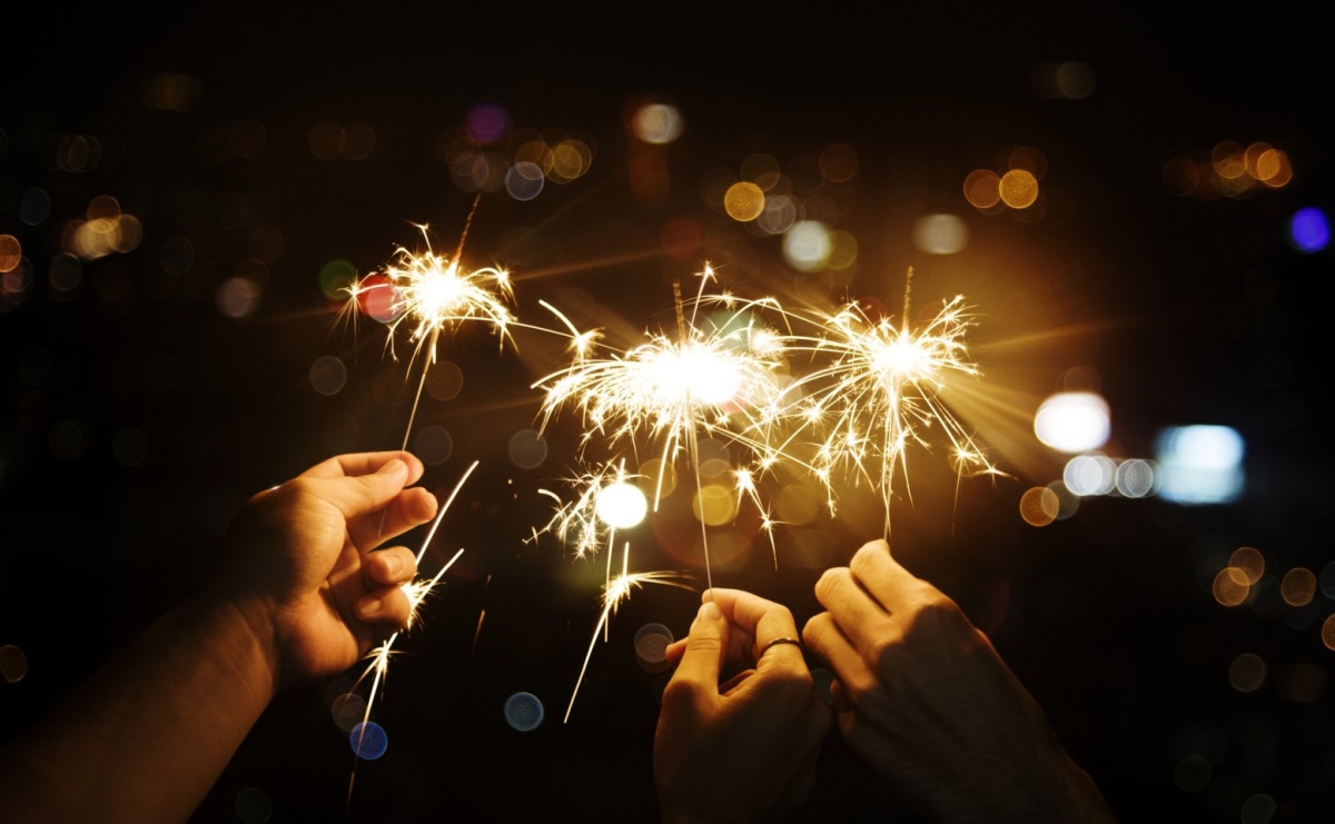 Kolacja sylwestrowa z widokiem na morze – jak znaleźć idealne miejsce? - Serwis informacyjny z Raciborza - naszraciborz.pl