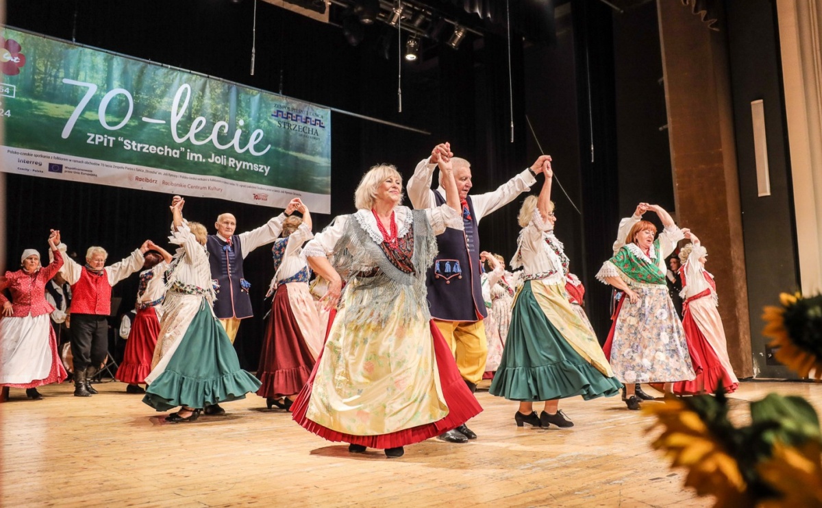 W PUNKT. 70-lecie Zespołu Pieśni i Tańca Strzecha im. Joli Rymszy - Serwis informacyjny z Raciborza - naszraciborz.pl