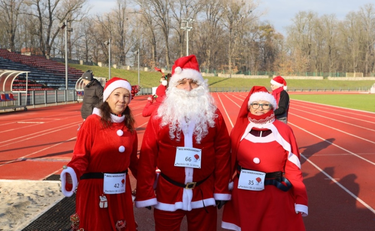 Bieg mikołajkowy z Justyną Święty-Ersetic za nami [FOTO] - Serwis informacyjny z Raciborza - naszraciborz.pl