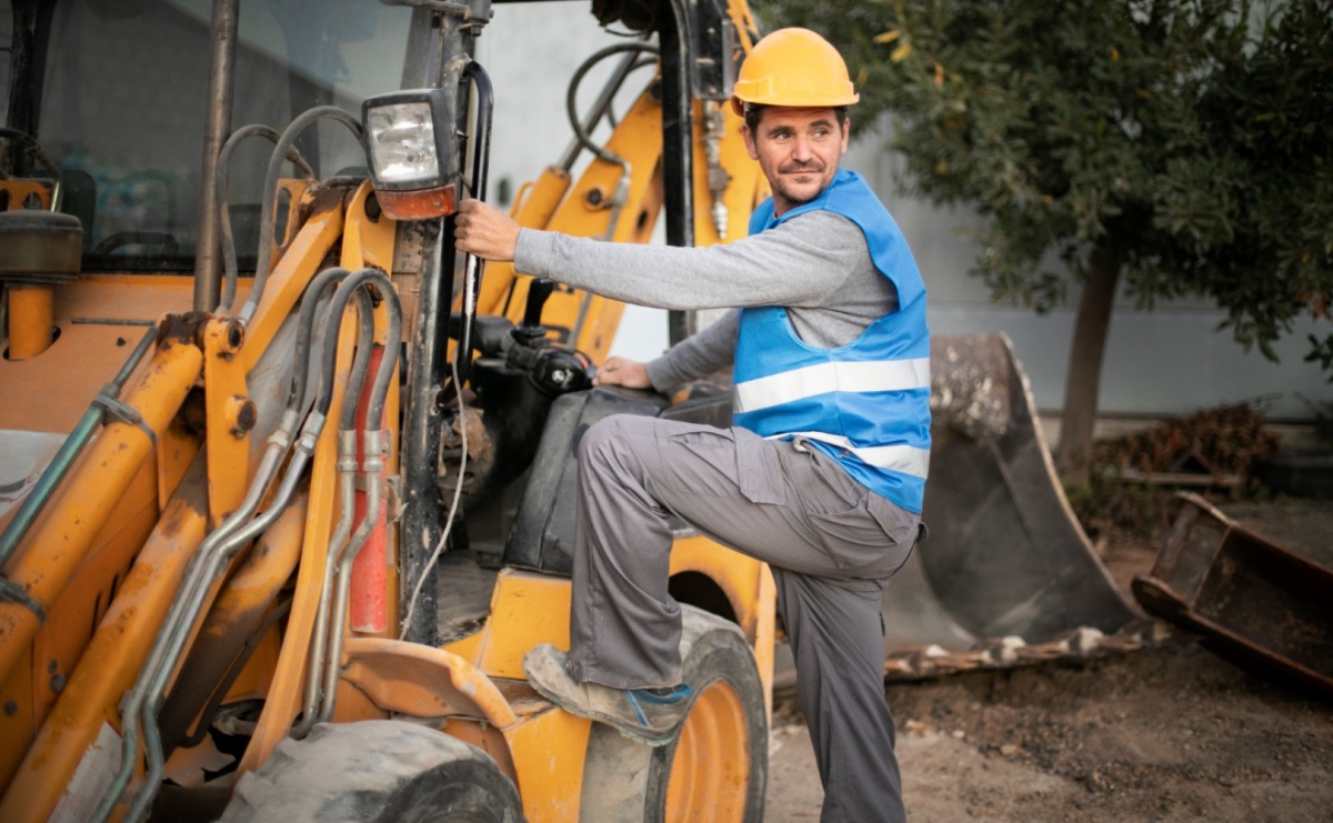 Czy leasing koparki się opłaca w 2024 roku? - Serwis informacyjny z Raciborza - naszraciborz.pl