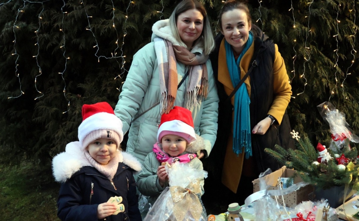 Kiermasz świąteczny w Przedszkolu nr 12 w Raciborzu – pełen radości i świątecznej atmosfery - Serwis informacyjny z Raciborza - naszraciborz.pl