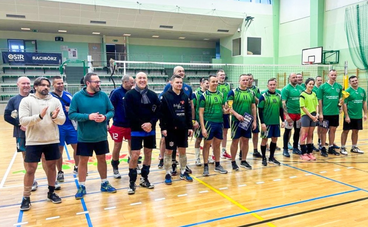 Siatkarskie zmagania służb mundurowych [FOTO i WIDEO] - Serwis informacyjny z Raciborza - naszraciborz.pl