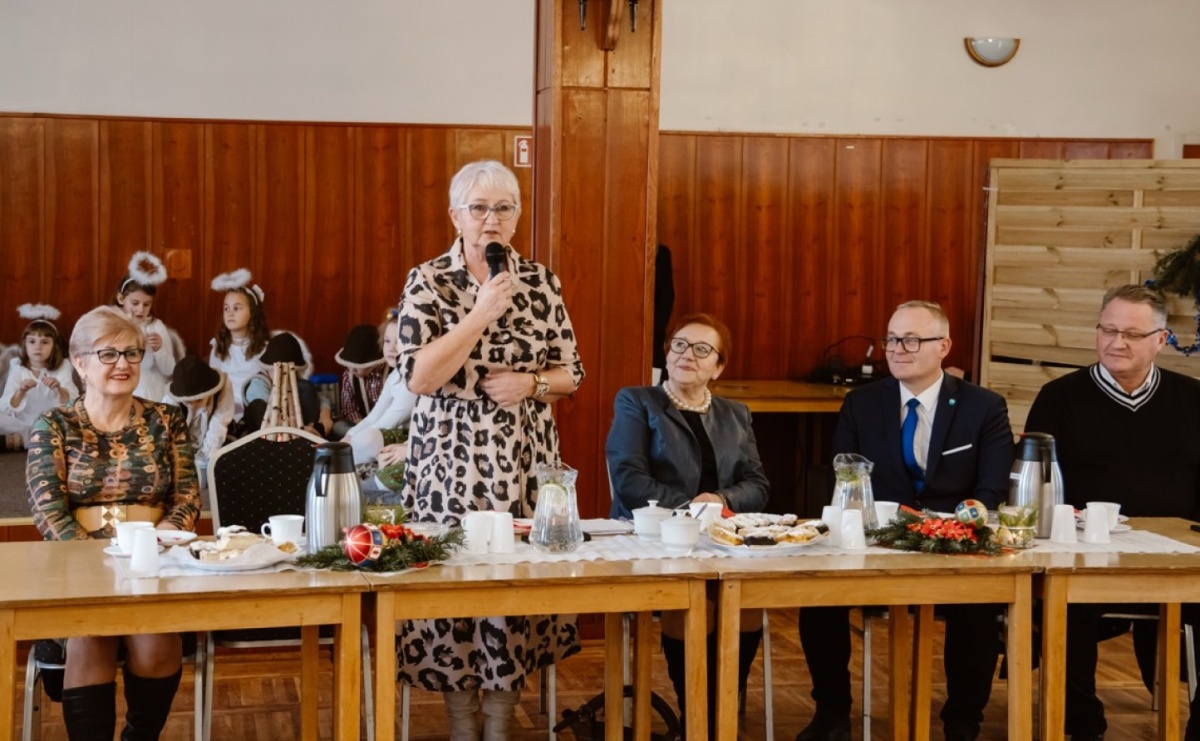 Świąteczne spotkanie seniorów w Pietrowicach Wielkich - Serwis informacyjny z Raciborza - naszraciborz.pl